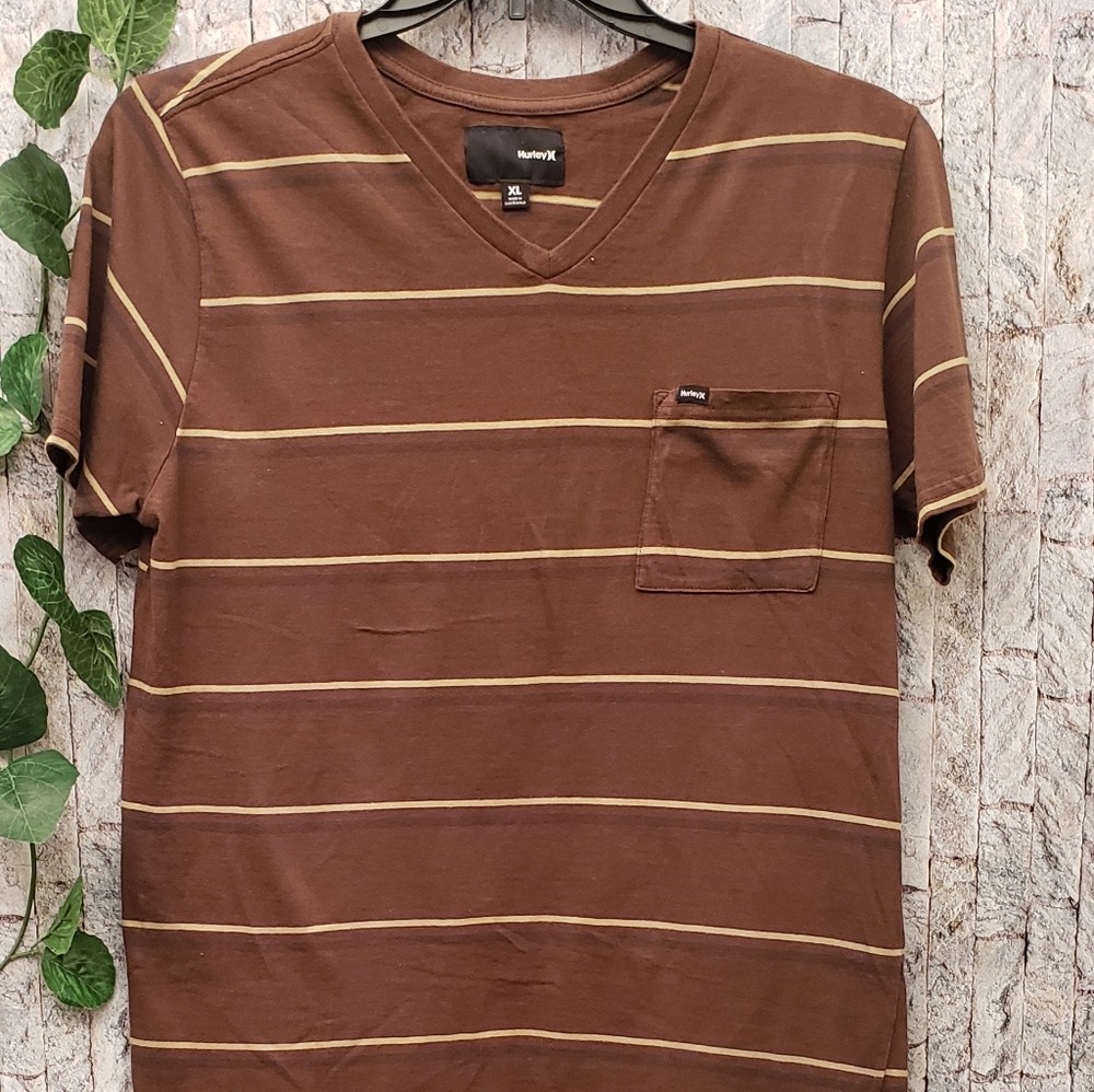 Hurley V-neck shirt (XL)